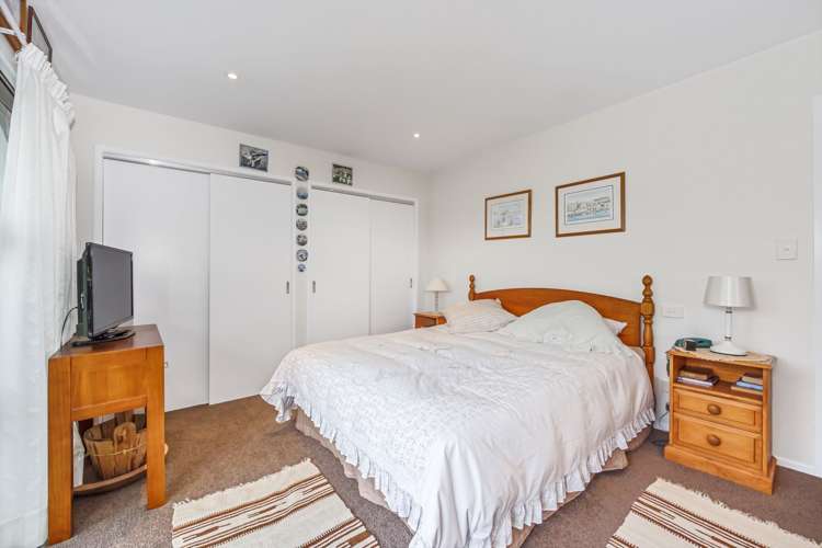 583 Ridge Road Riverhead_17