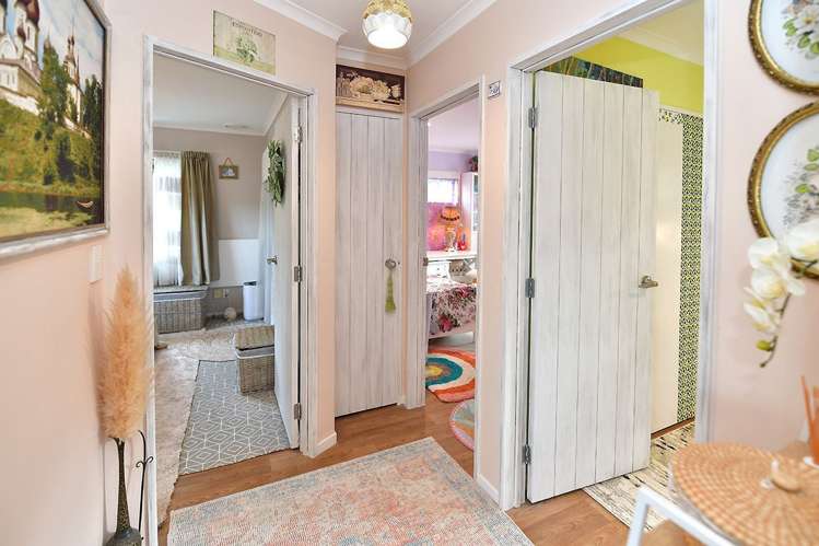 143 Brian Crescent Stanmore Bay_6