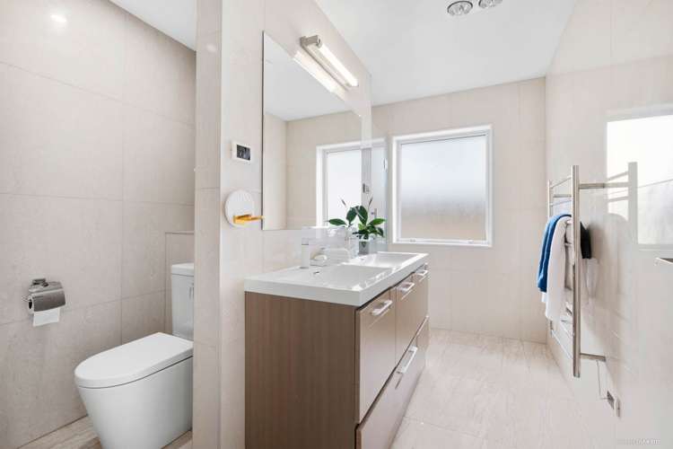 105 Medallion Drive Oteha_16