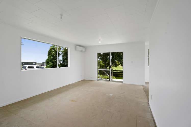 6 Leith Road Okato_5