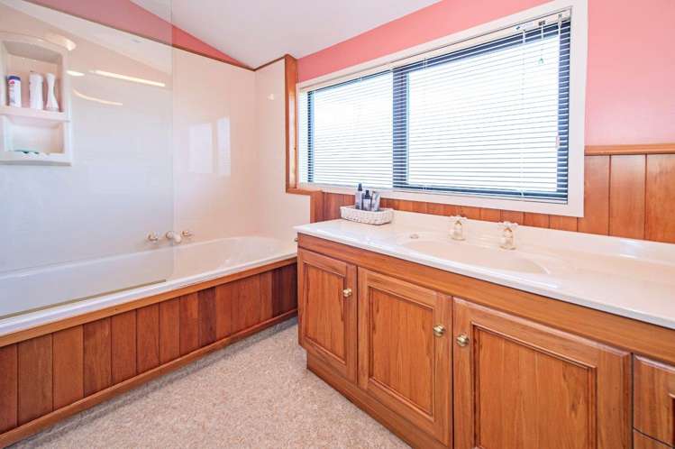 10 May Street Leeston_13