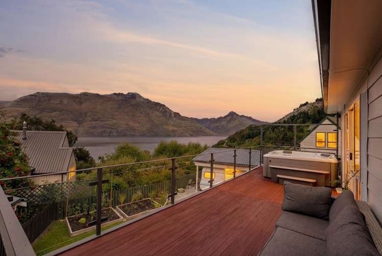 2 Evergreen Place Sunshine Bay_16