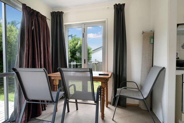 82 & 84 Moire Road Royal Heights_28