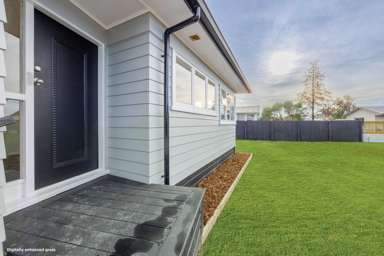13 Latham Stubbs Crescent_1