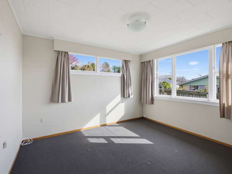 5 Mayfair Place Westown_28