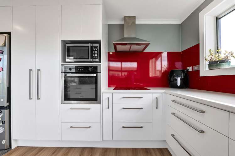 100 Pembroke Road West Stratford_6