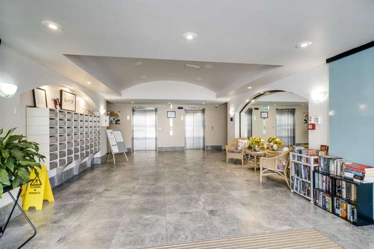 58/3 Shakespeare Road Napier South_9