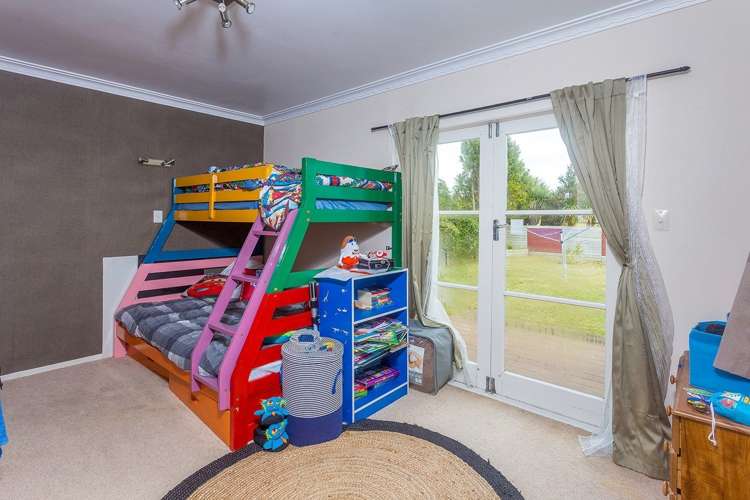 8 Renata Crescent Te Atatu Peninsula_9