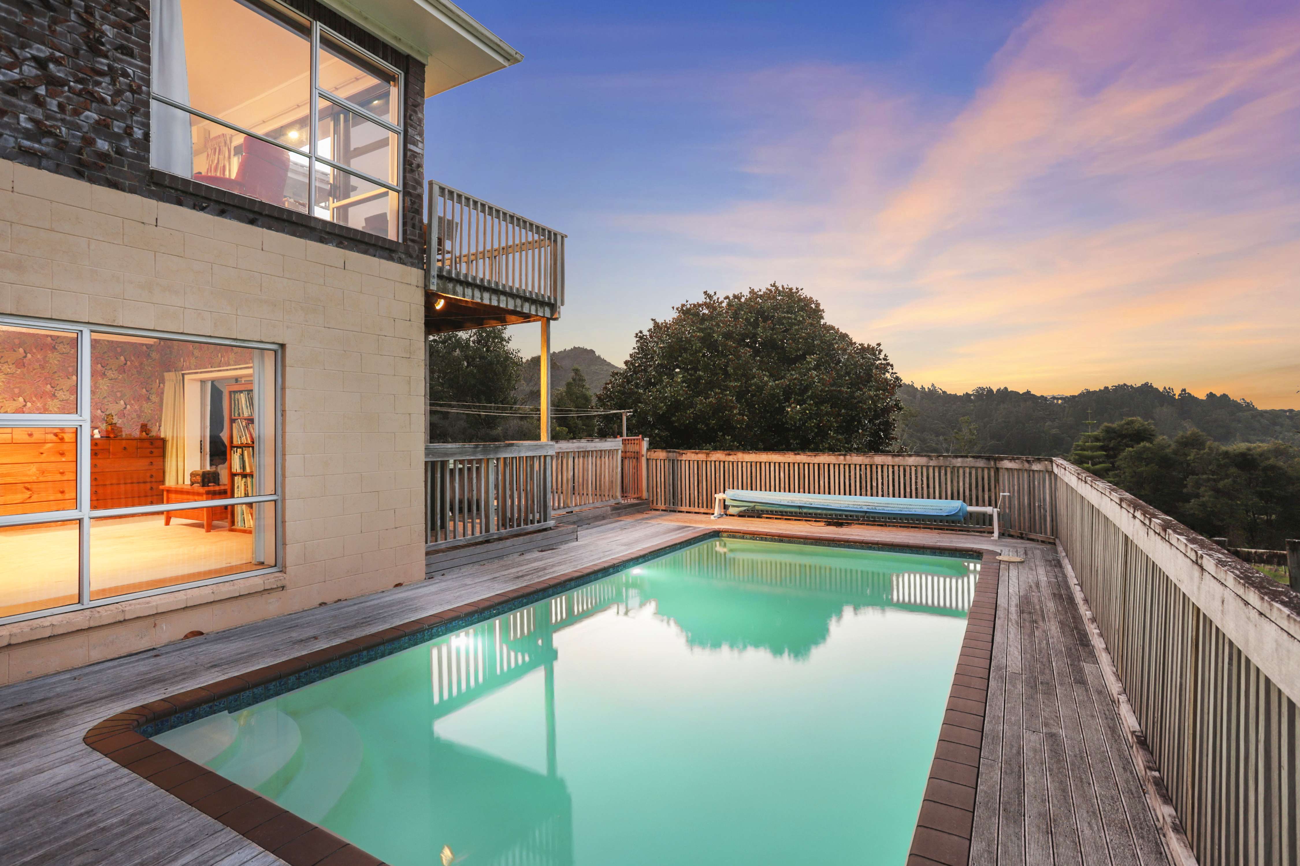 267 Forest Hill Road Waiatarua Waitakere City Houses for Sale