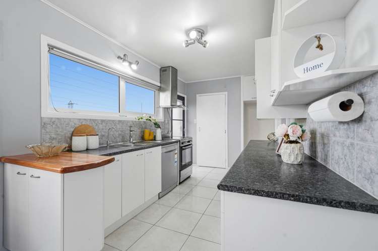 4 Meadow Crescent Te Atatu South_6