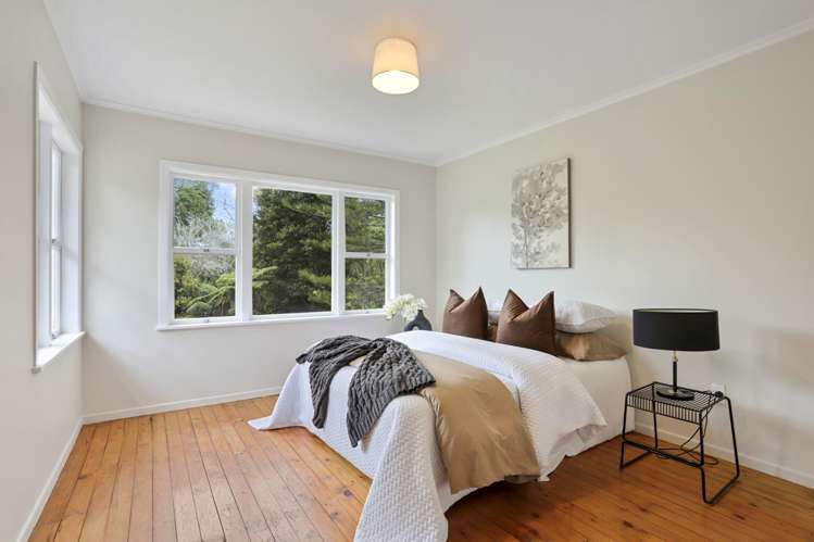 17 Golf Road New Lynn_10