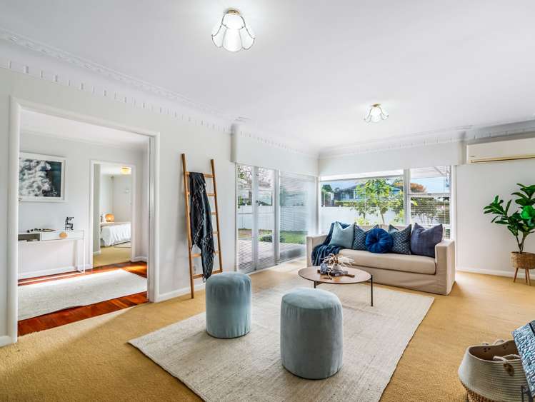 33 Covil Ave Te Atatu South_11