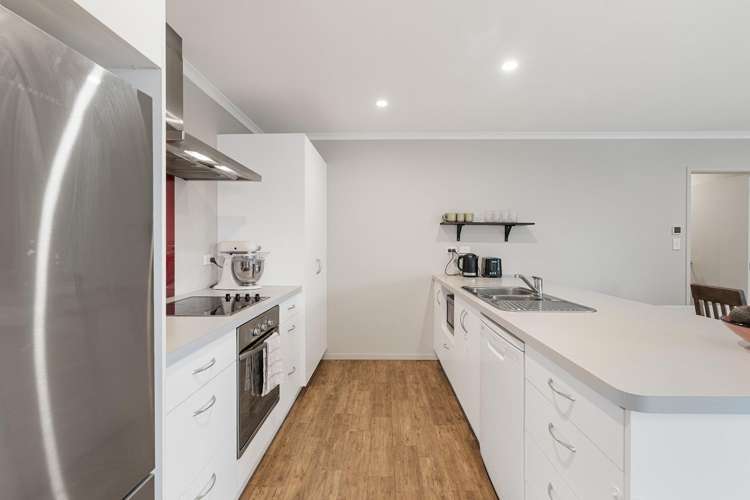 6 Atkins Way Ohauiti_3