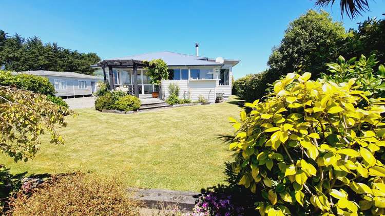 5 Drury Street West Colac Bay_21