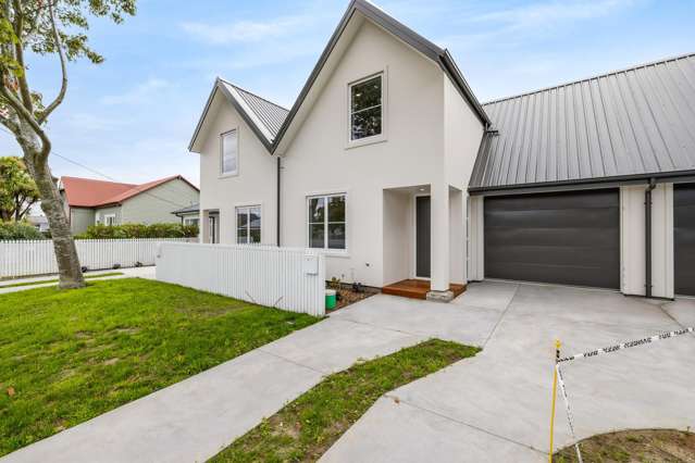 3 Bedrooms, 2 up 1 down