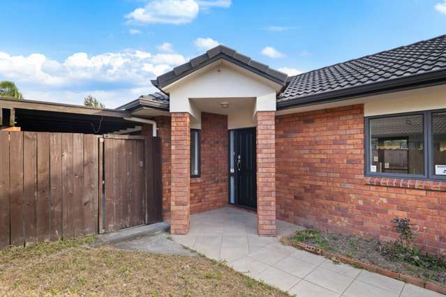 8 Carisbrook Crescent Papakura_1