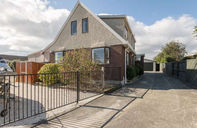 50 Farnham Drive Richmond_15