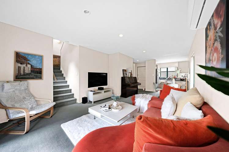 79 Malaspina Place_2