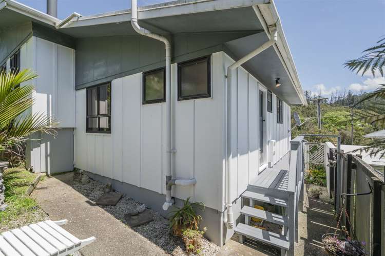 8 Gallagher Drive Tairua_12