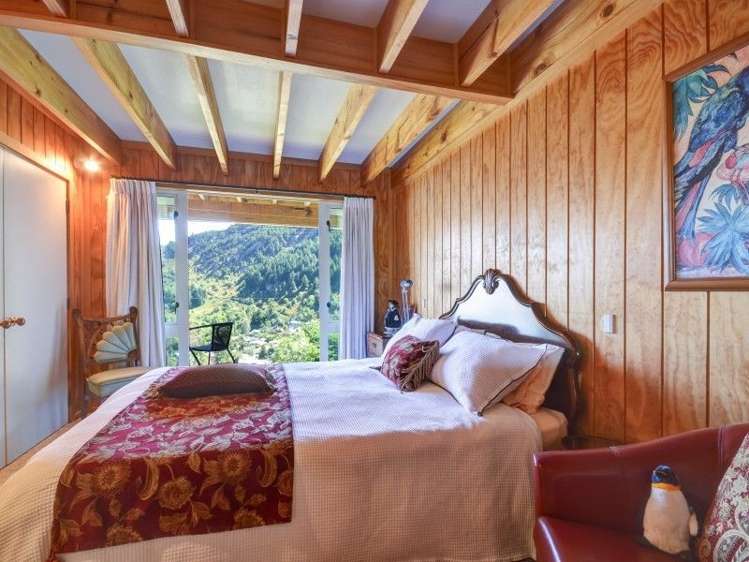 32a Mackinnon Terrace Fernhill/Sunshine Bay_9