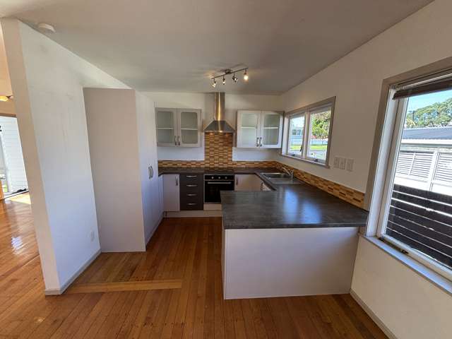 16 Hikurangi Street Te Atatu Peninsula_4