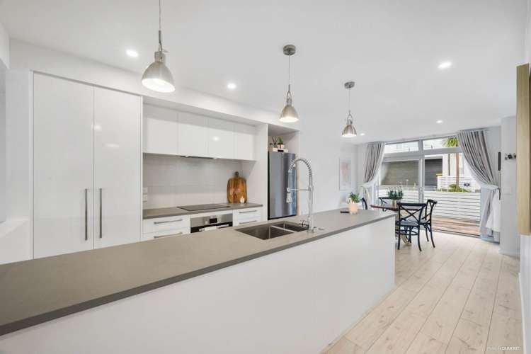 4 Watermill Lane Silverdale_3