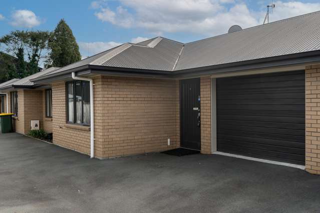 Be Quick - Solid Brick Home in Frankton!