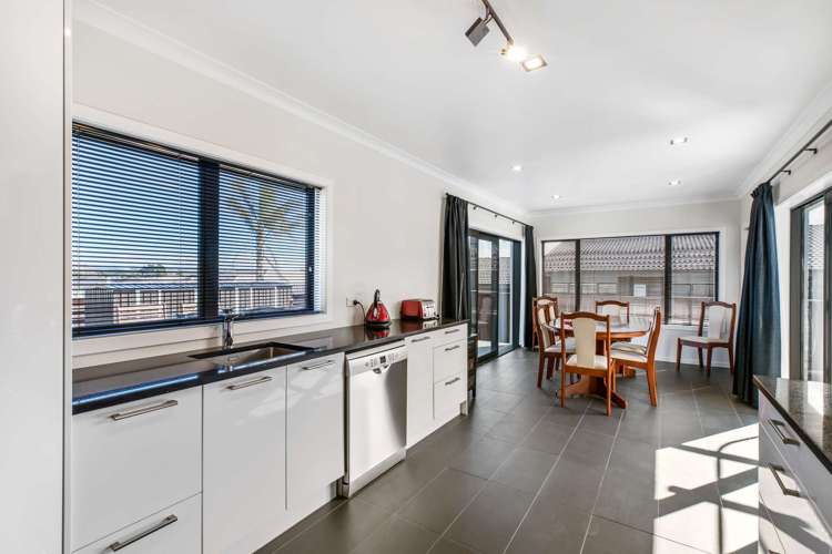 82 Racecourse Road Waiuku_6