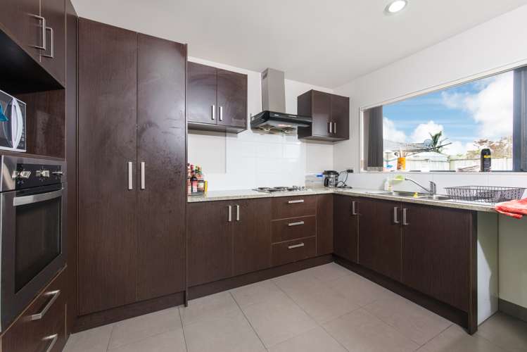 10 Riverglade Parkway Te Atatu South_12
