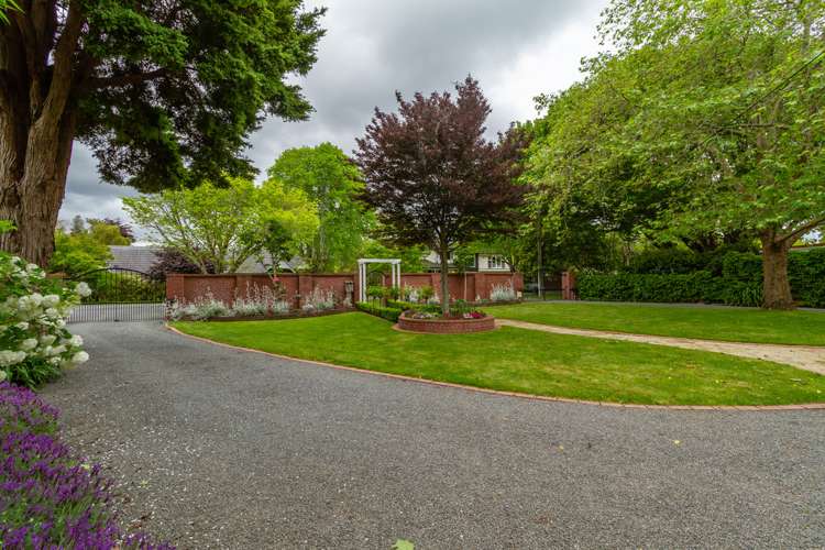 48 Barton Road Heretaunga_18