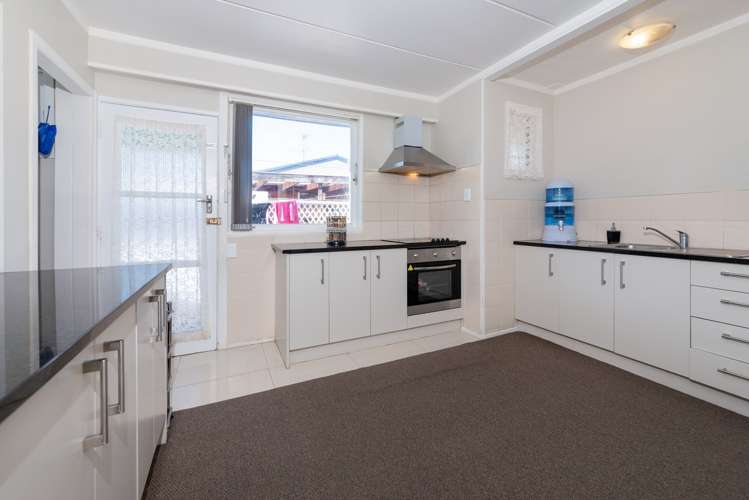 140 Tui Road Papatoetoe_12