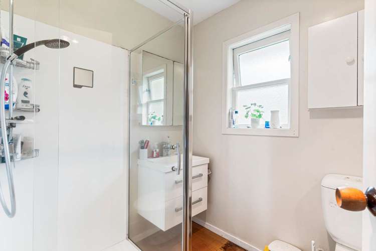 47 Neil Ave Te Atatu Peninsula_15