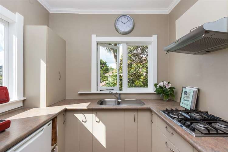 2/11 Salisbury Road Birkdale_7