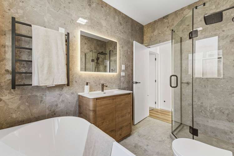 22 Rongoa Maori Way Pukekohe_13