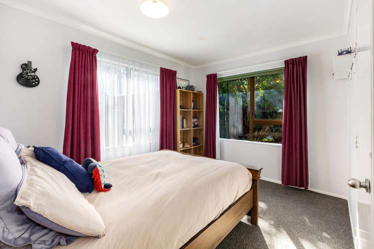 23 James Cook Drive Whitby_24