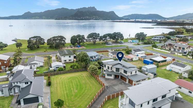 16 Fred Carr Place One Tree Point_2