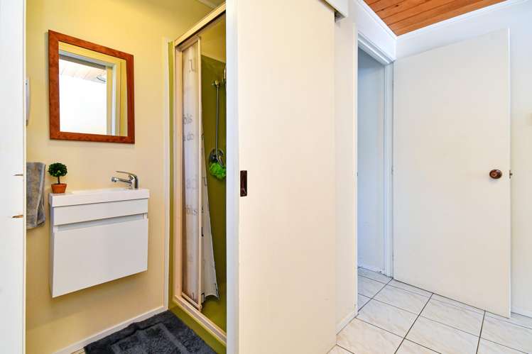 1/24 Victoria Road Papatoetoe_11