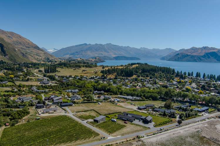 1 Divers Lane Wanaka_5