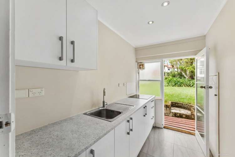 5 Dennis Avenue Hillpark_17