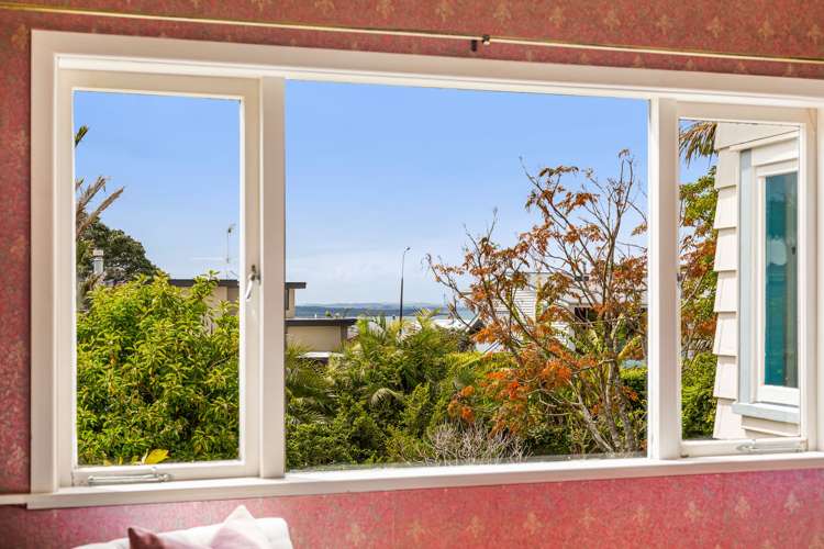 22 Merani Street Narrow Neck_5