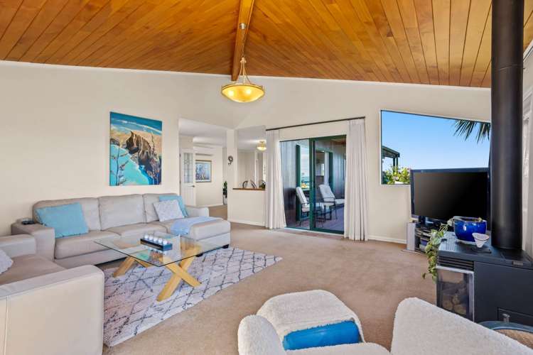 1083 Whangaparaoa Road Tindalls Beach_15