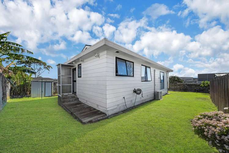 1/49 Coombe Avenue Otara_21