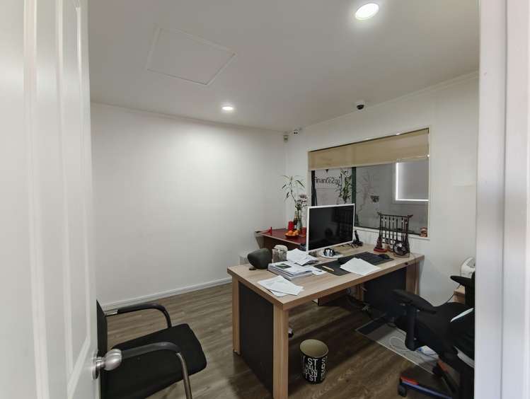 64 and 64A Wall Road Penrose_5