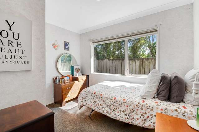 3/2 Doment Crescent Orewa_4