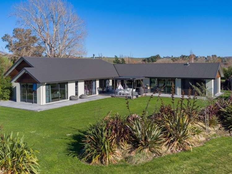 4 Bradleigh Park Fairhall_8