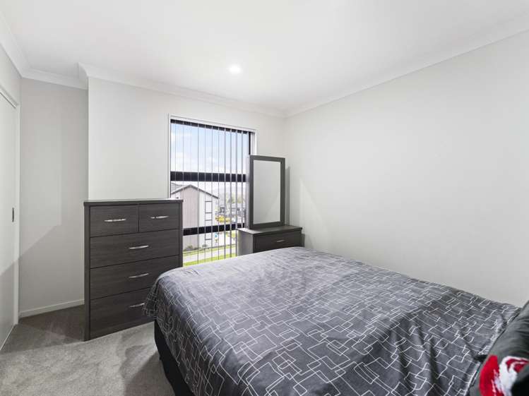 74 Michael Bosher Way Flat Bush_14
