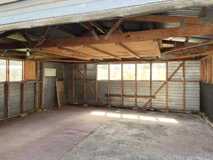 7 Christmas Road 10686_14