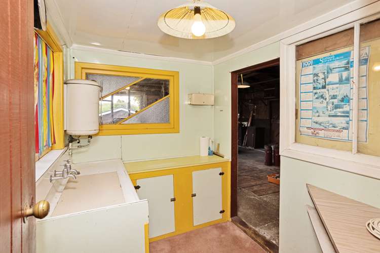 18 Black Road Otatara_22