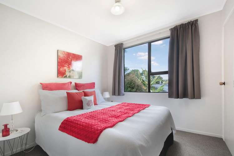 2/30 Chislehurst Street Henderson_9