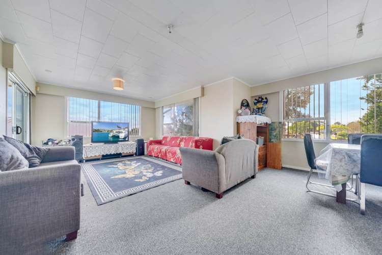 38 Burbank Avenue_3